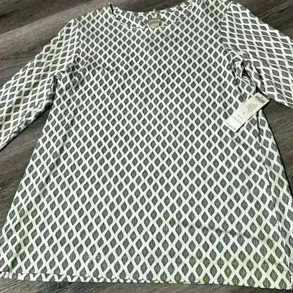 Chico’s long sleeve top - Picture 2 of 4